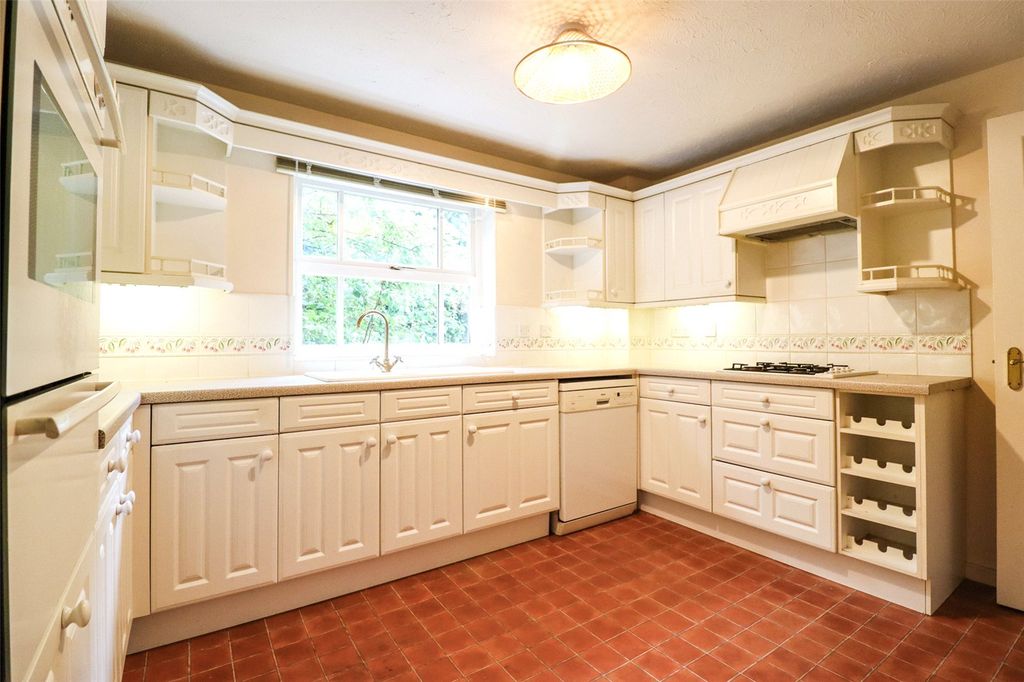 Property photo 2 of 13 Picture No. 26