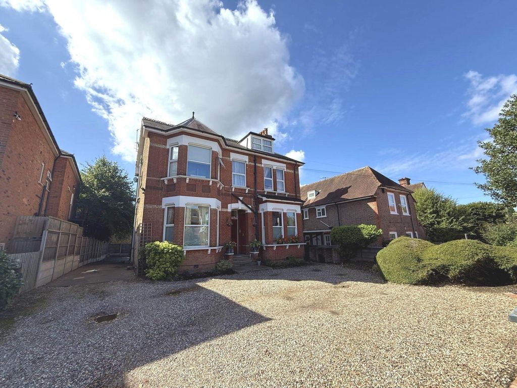 Property photo 1 of 7