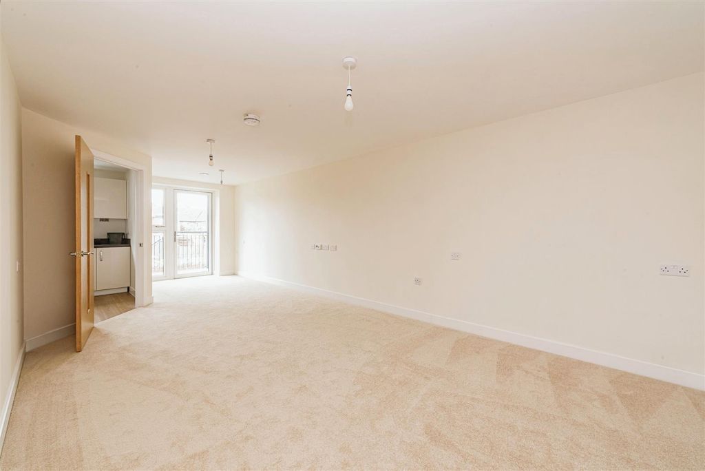 Property photo 3 of 23 18Williamhouse-1.Jpg