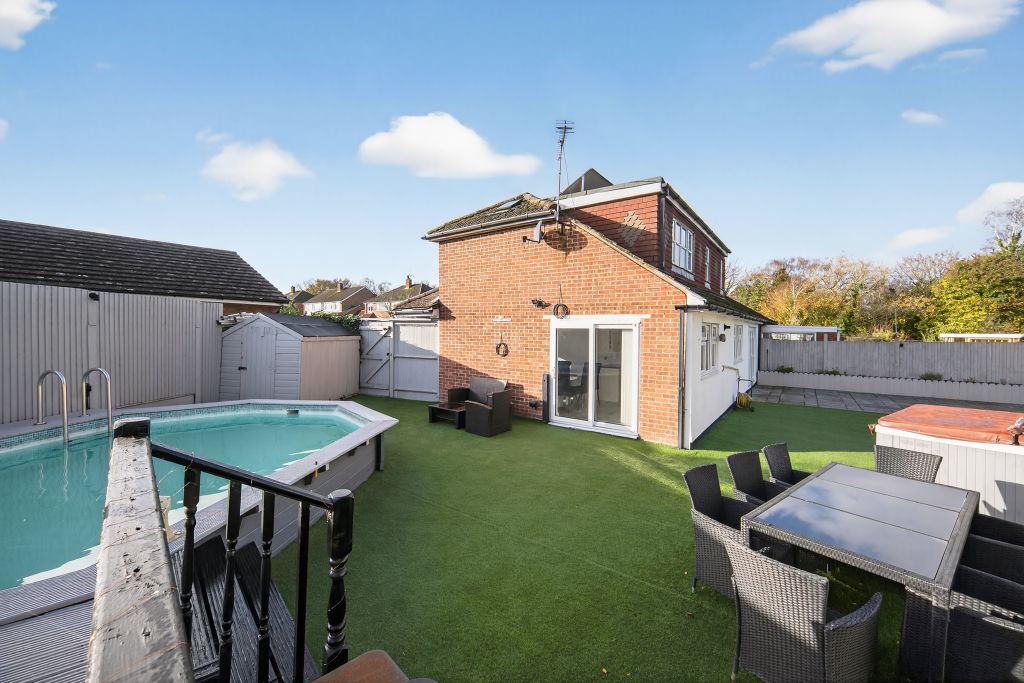 Property photo 1 of 19