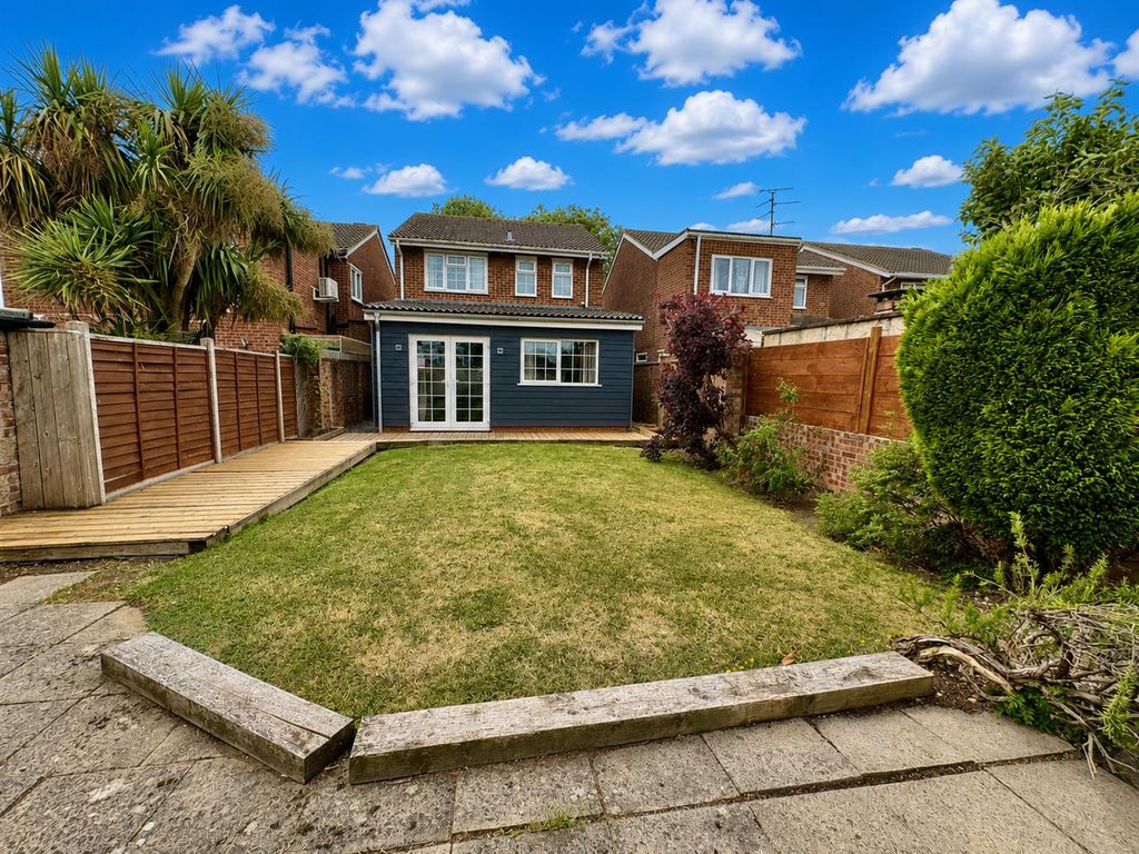 Property photo 2 of 17