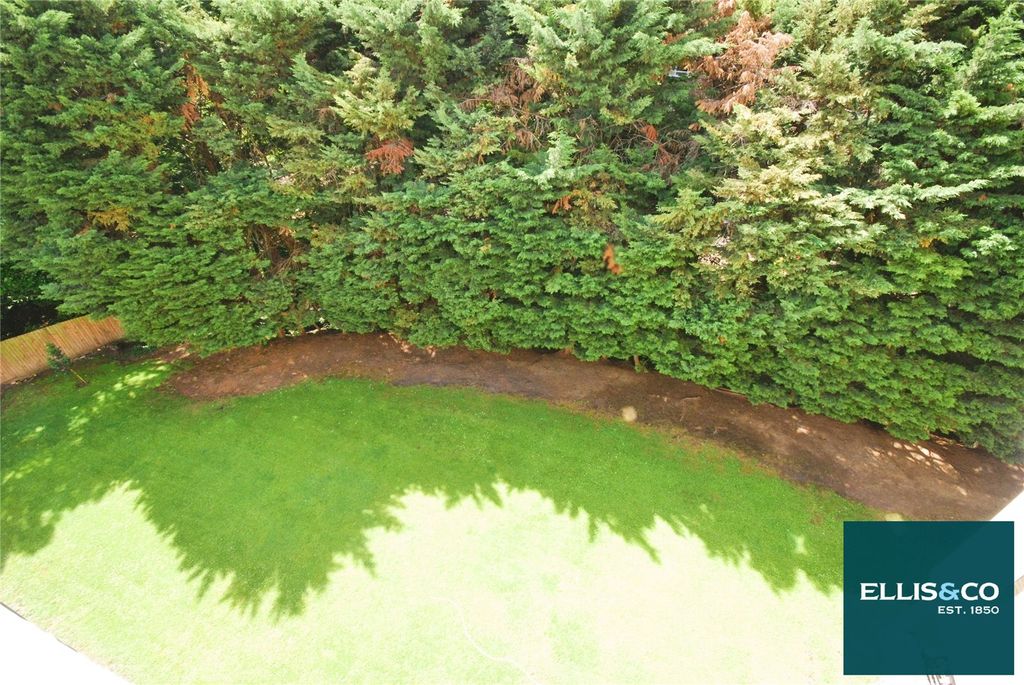 Property photo 3 of 13 Picture No. 05