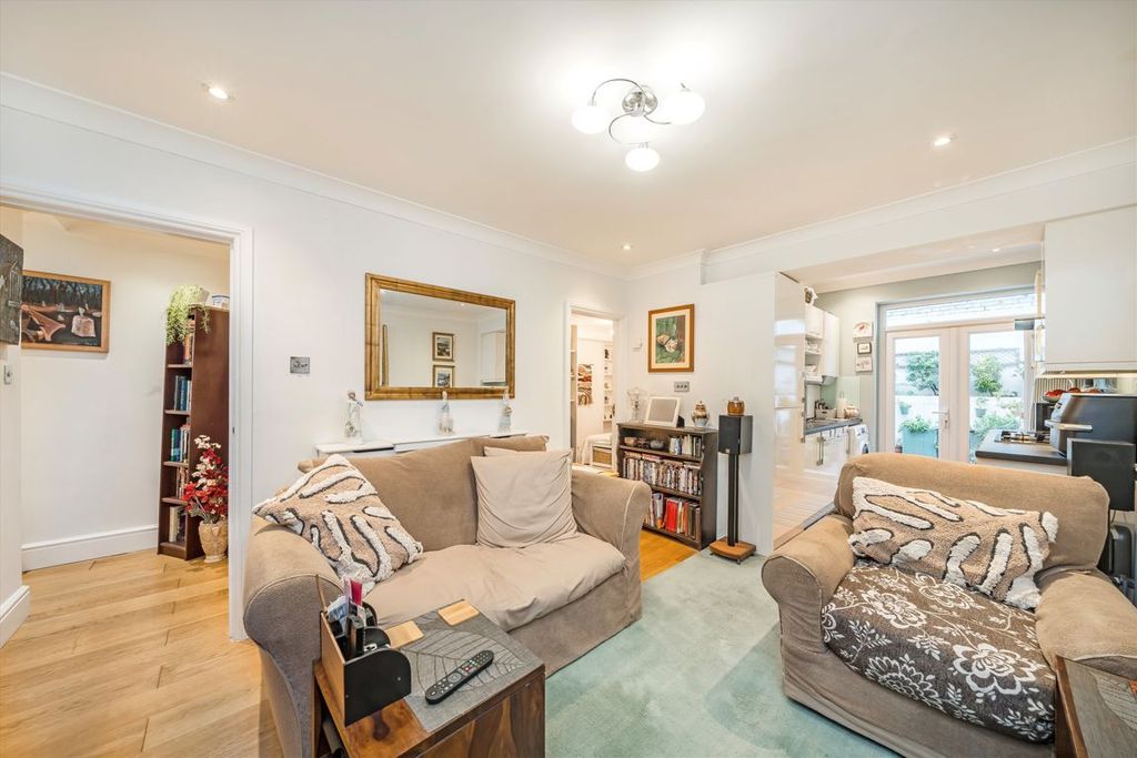 Property photo 2 of 7