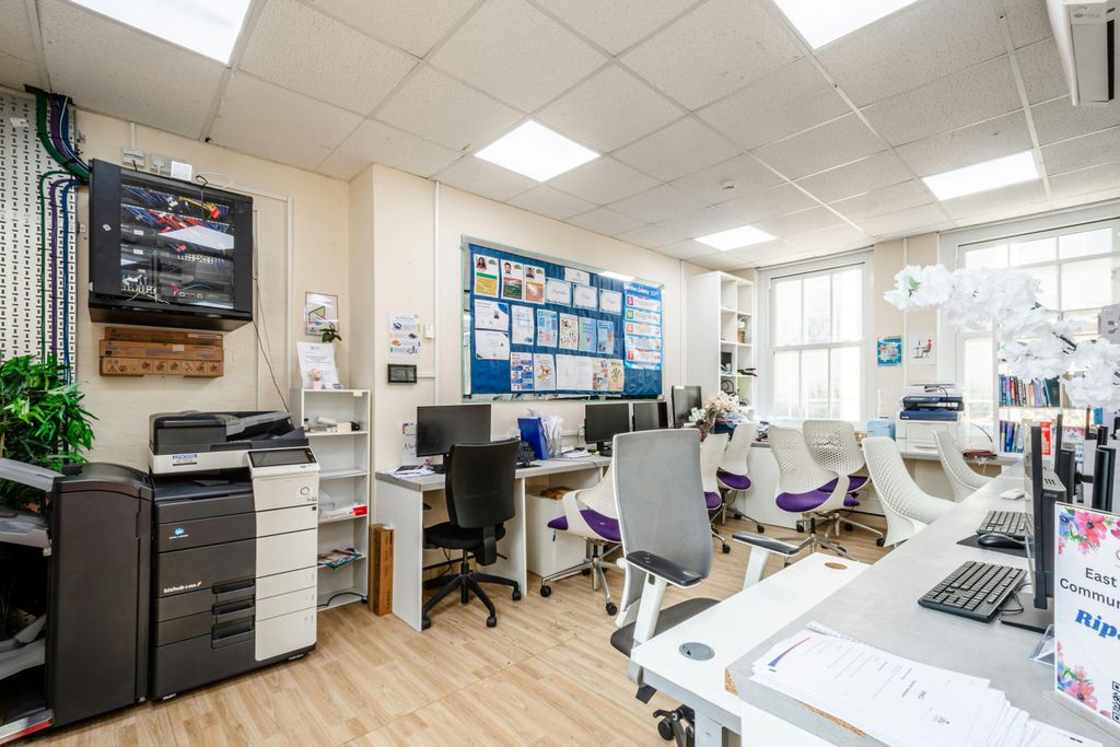 Property photo 3 of 16 Commercial Rd 149-151 2F - Low Res 12.Jpg