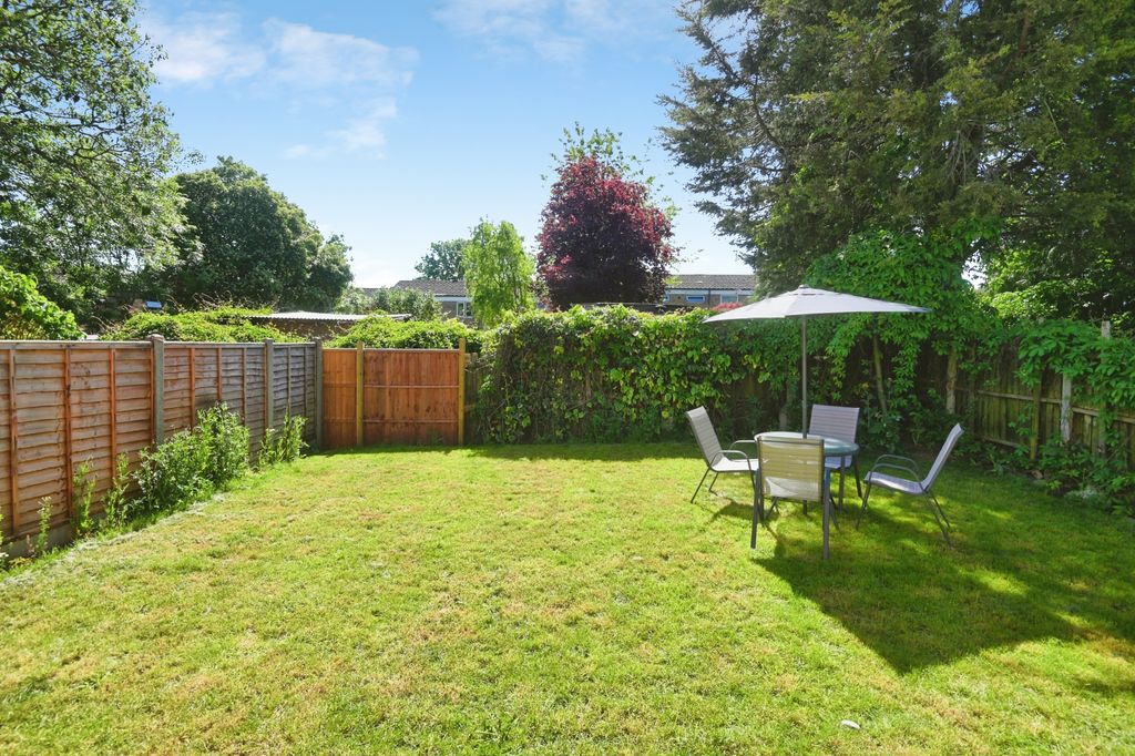 Property photo 1 of 15 Large Garden