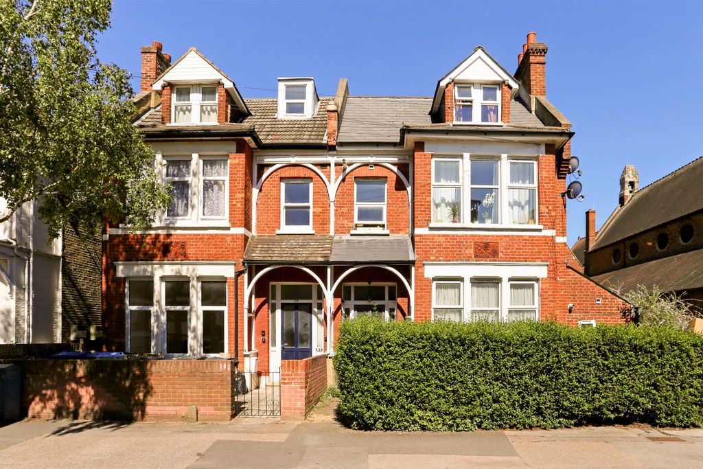 Property photo 1 of 15 280578 107 King Char