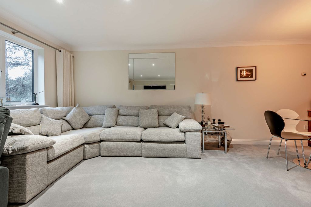 Property photo 3 of 24