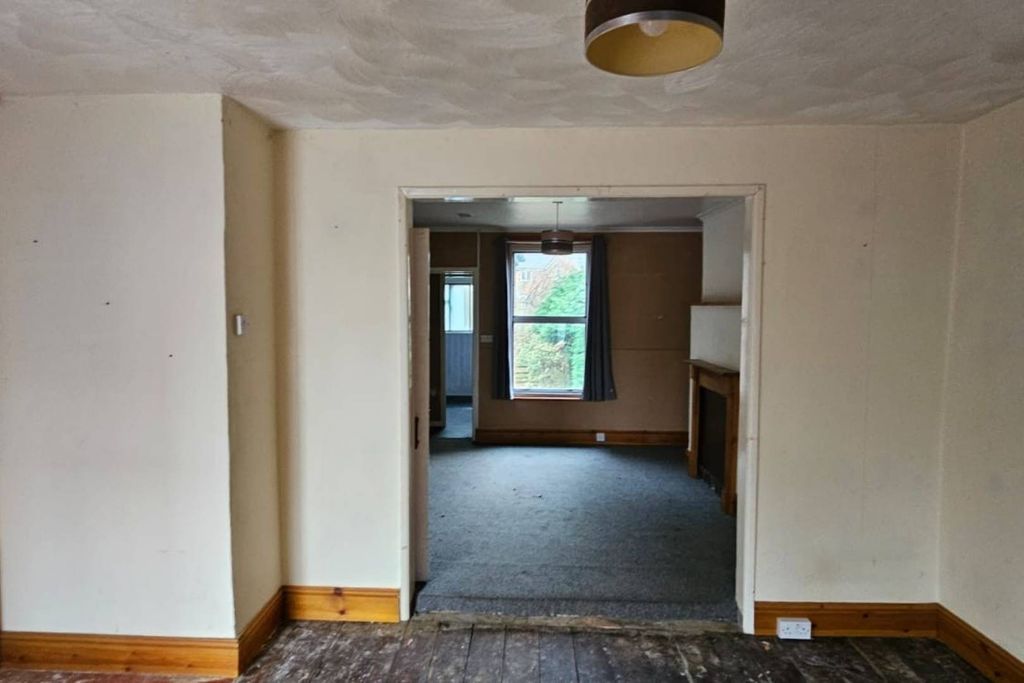 Property photo 3 of 7