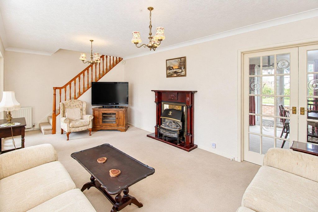 Property photo 2 of 15