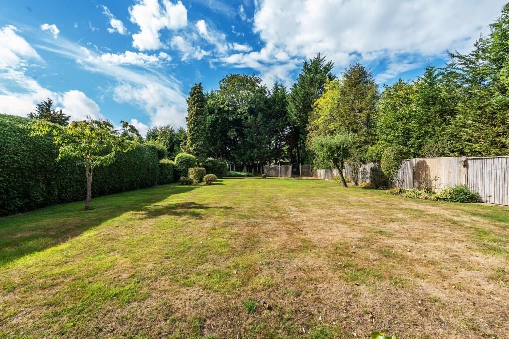 Property photo 3 of 16 Hedgerly-2.Jpg