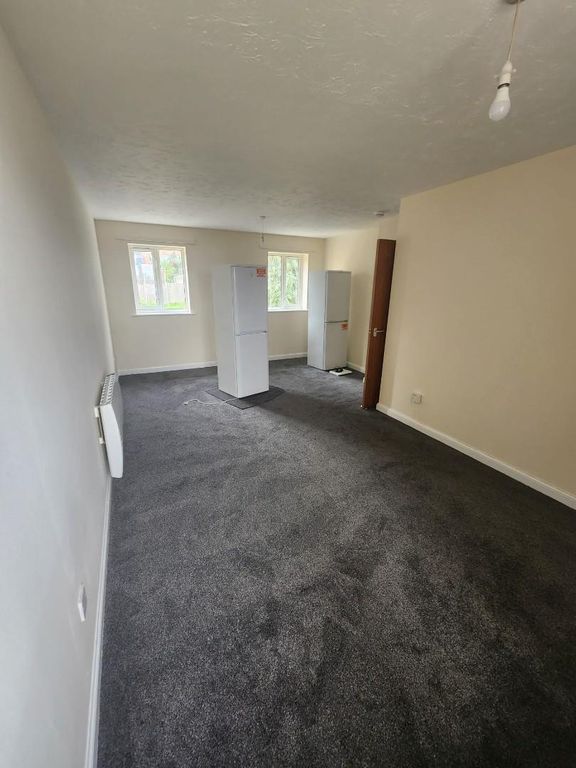 Property photo 1 of 12 83A4c689-17Bd-4A11-Ad77-49Ca12F29441.Jpg