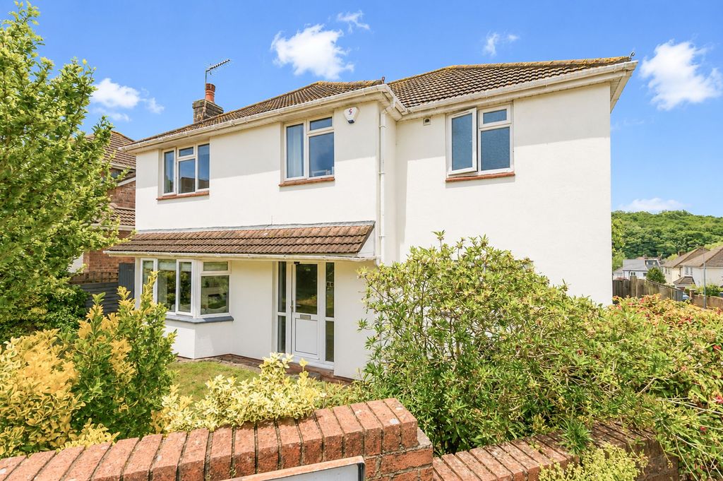 Property photo 1 of 30