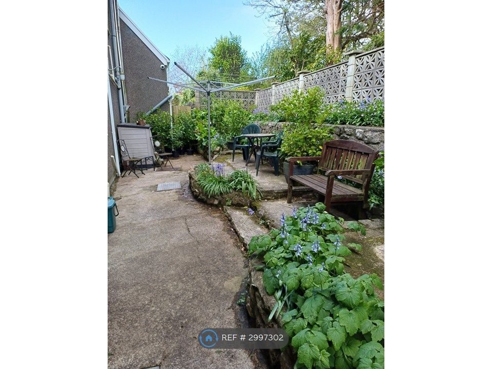 Property photo 2 of 24