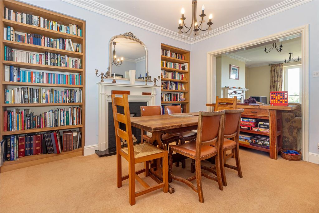 Property photo 3 of 28 Dining-Room-2.Jpg