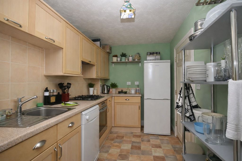 Property photo 3 of 9