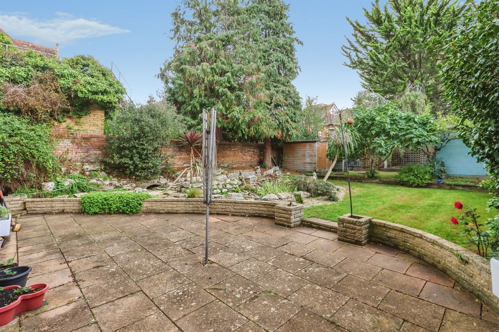 Property photo 2 of 19
