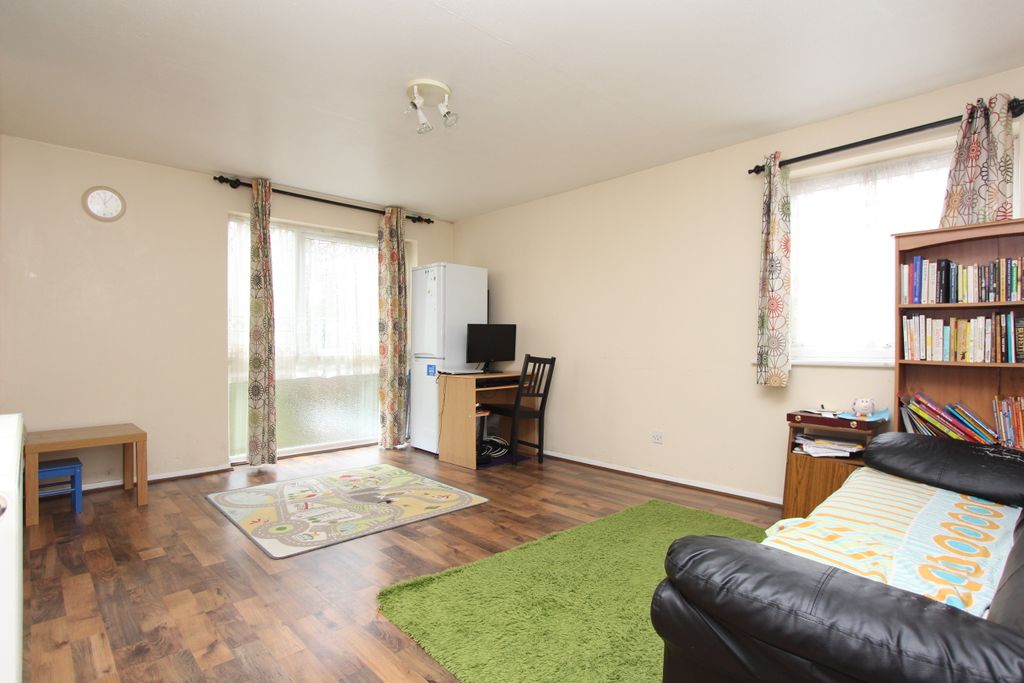 Property photo 3 of 7