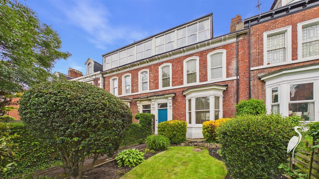 Property photo 1 of 50