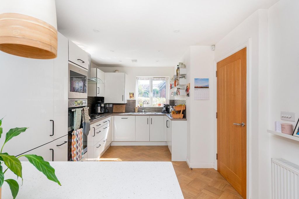 Property photo 3 of 40 0S7Frbr - Kitchen Diner G.Jpg