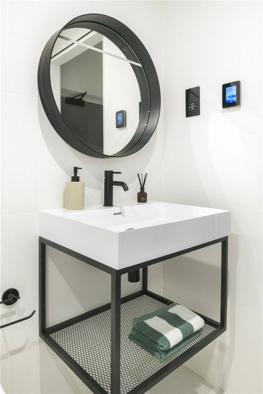 Additional image 9 of 3 bed flat for salePentire Avenue, Newquay, Cornwall TR7