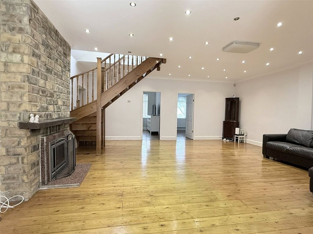 Property photo 2 of 18 Picture No. 07