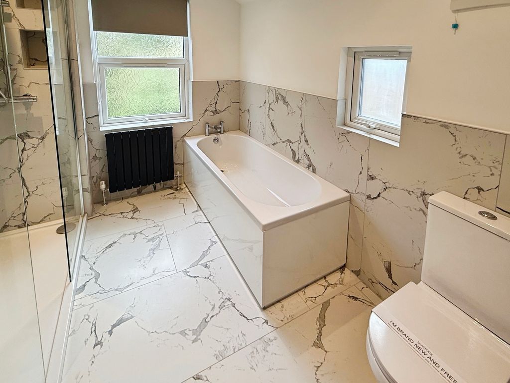 Property photo 3 of 9 Photo 1