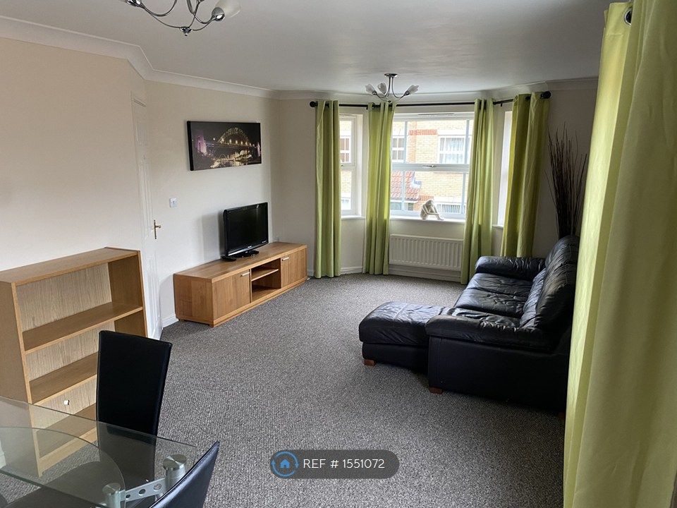 Property photo 1 of 9 Lounge