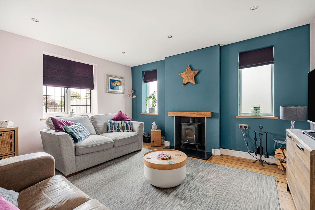 Property photo 2 of 16