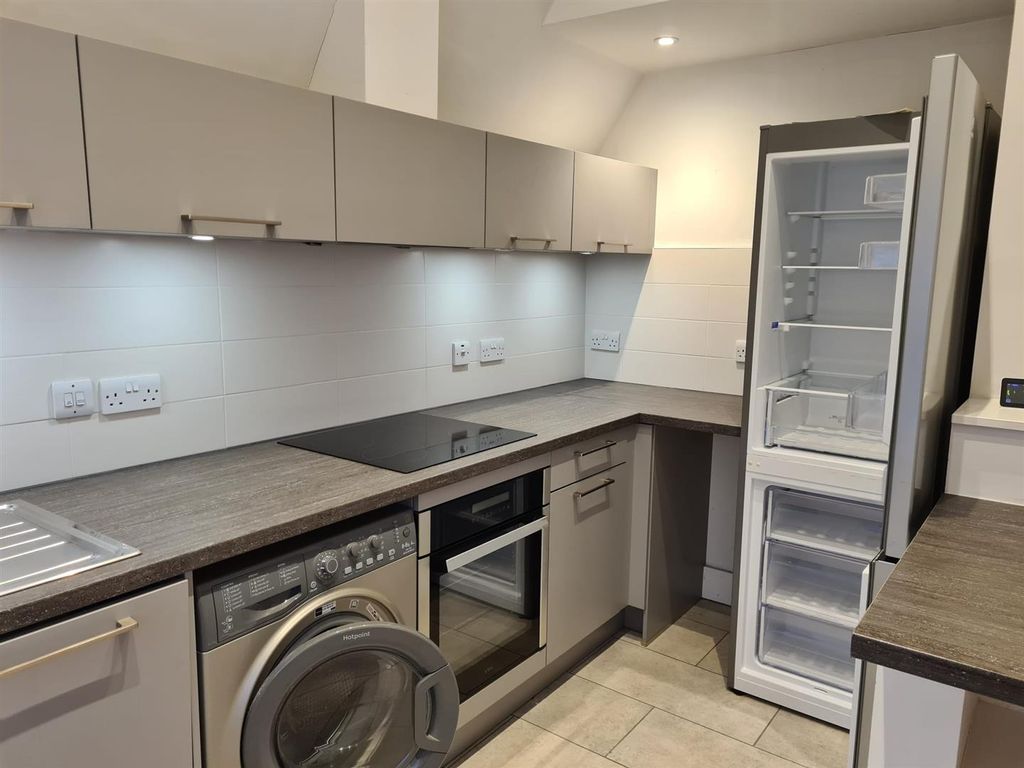 Property photo 1 of 8 1000013203.Jpg