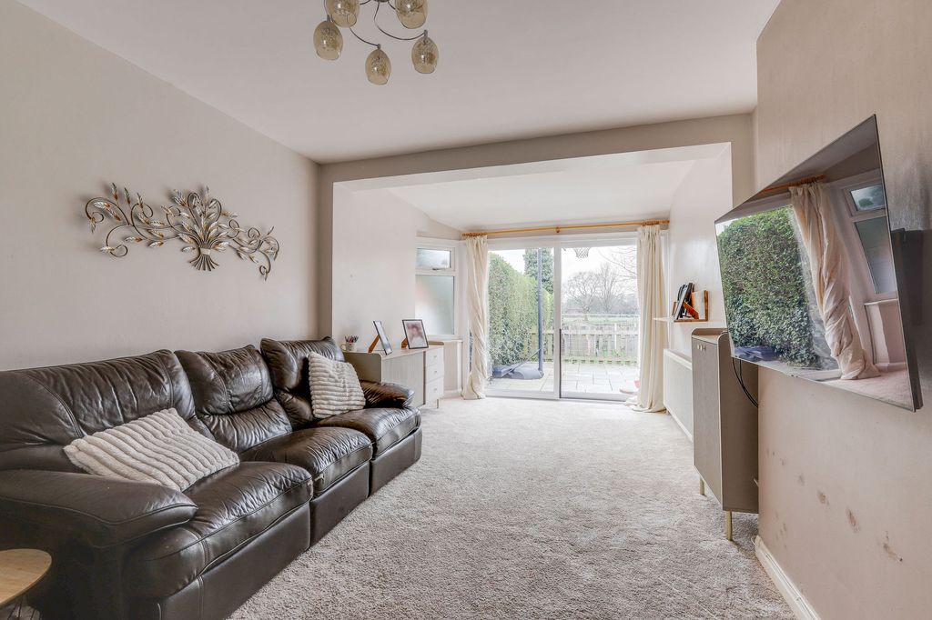 Property photo 3 of 20