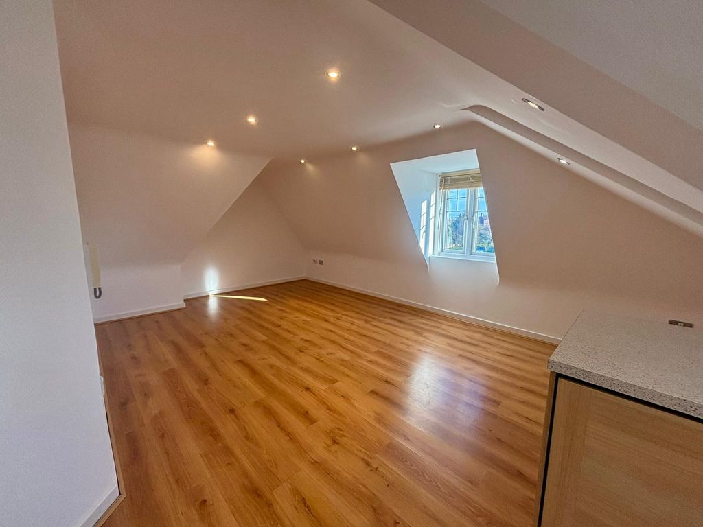 Property photo 3 of 12 Gallery