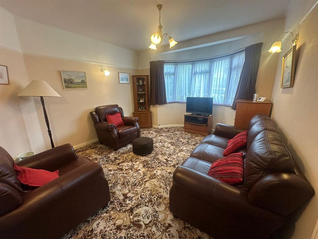 Property photo 2 of 15 1000042161.Jpg