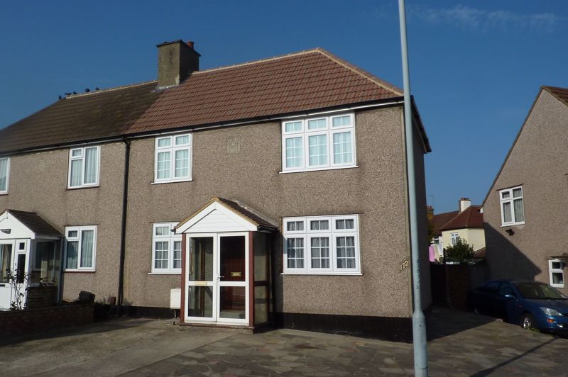 Property photo 1 of 10 Front