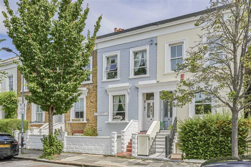 Property photo 1 of 6