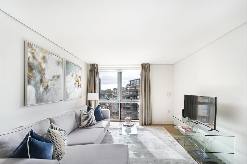 Property photo 2 of 14 8460410-Interior08.Jpg