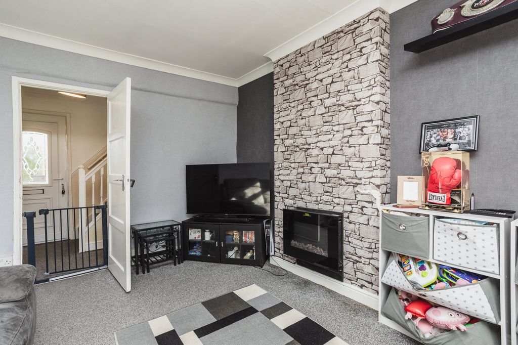 Property photo 3 of 29