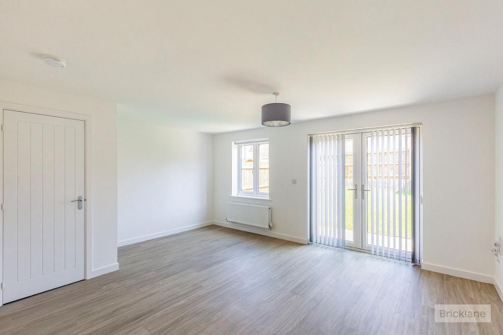 Property photo 2 of 11 Lounge