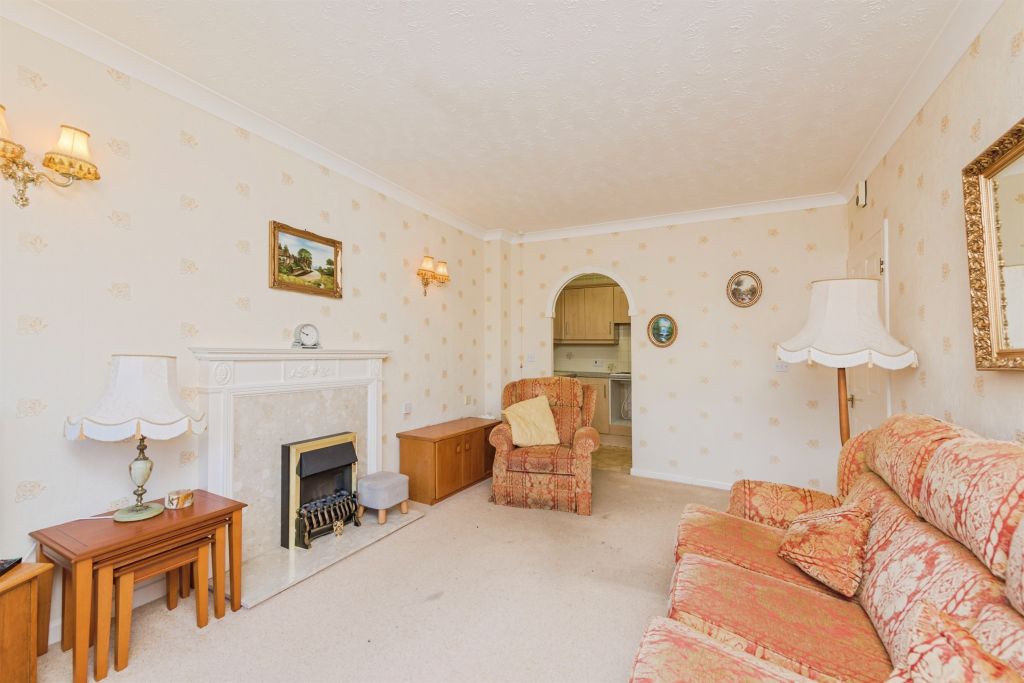 Property photo 3 of 17