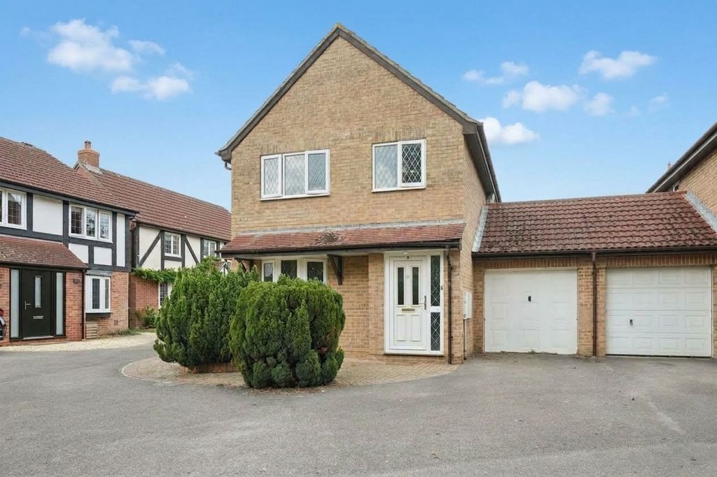 Property photo 1 of 18