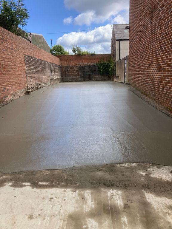Property photo 1 of 5 Newly Concreted Yard 