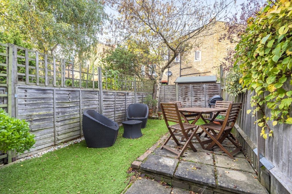 Property photo 2 of 7 Picture No. 16