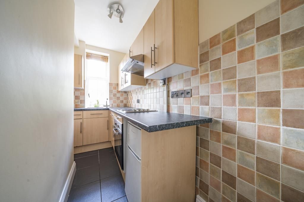 Property photo 2 of 11 Kitchen