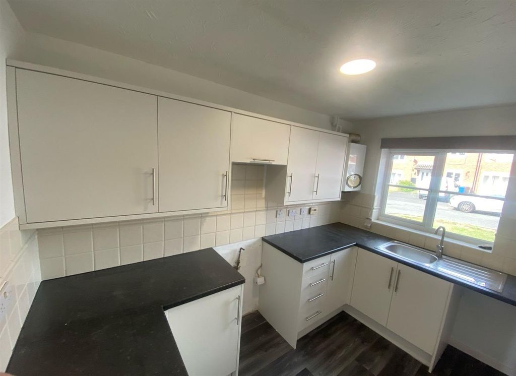 Property photo 3 of 19 Kitchen.Jpg