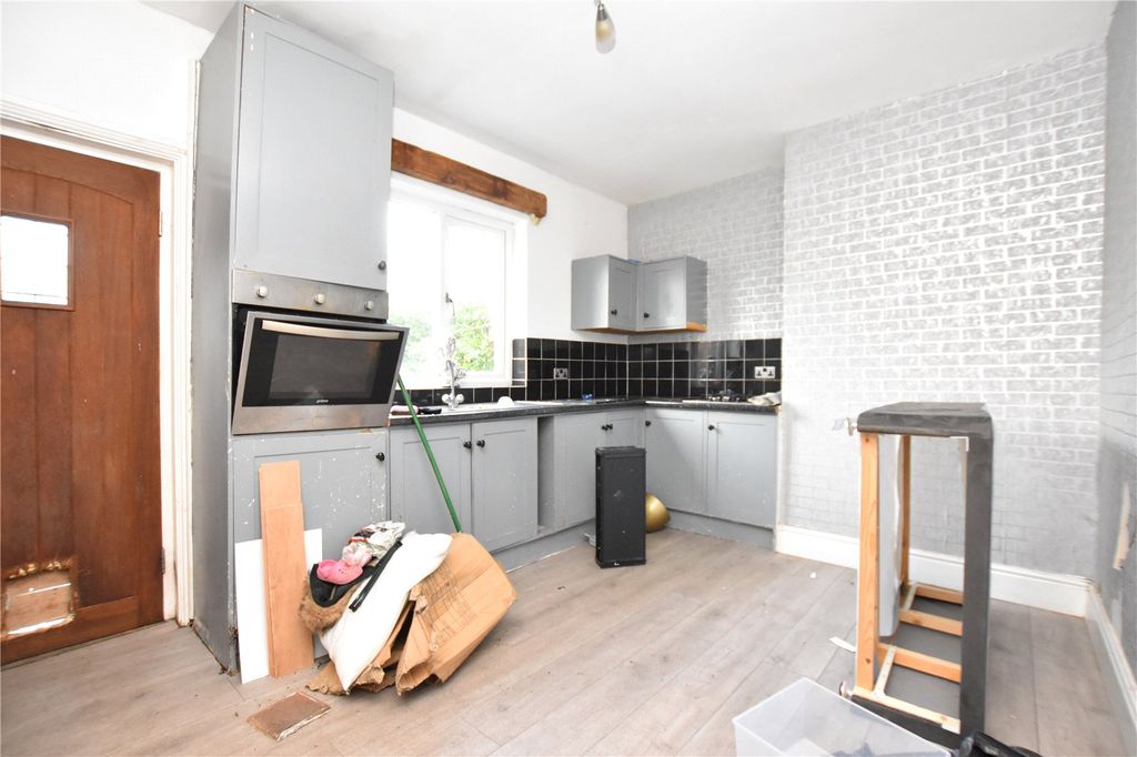 Property photo 2 of 14 Picture No. 22