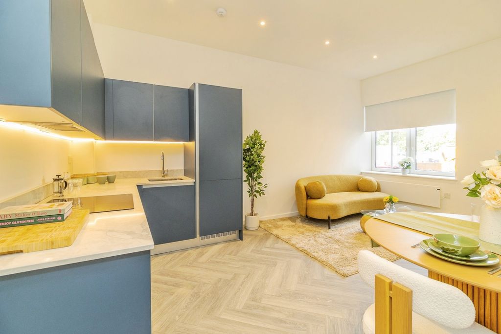 Property photo 1 of 19 Pbox-Img.Jpg