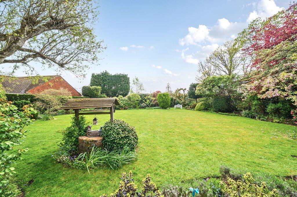 Property photo 3 of 29 Garden