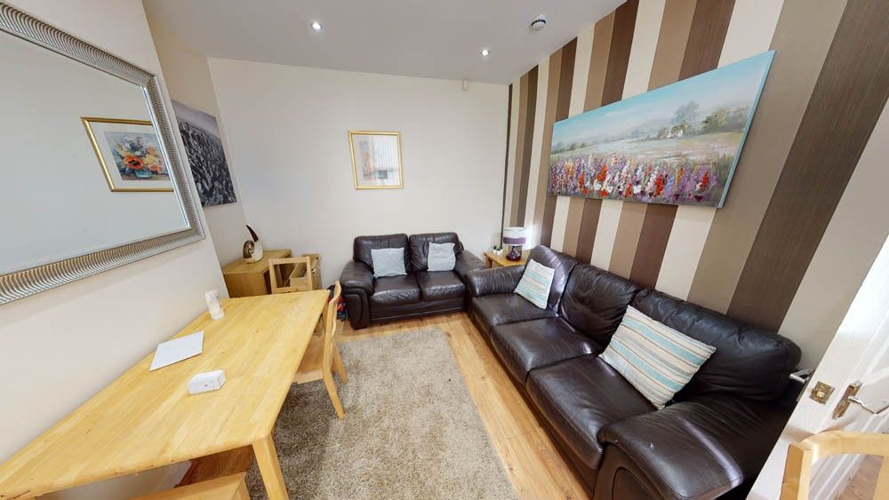 Property photo 2 of 6 A Spacious And Well-Lit Contemporary Living Room F...