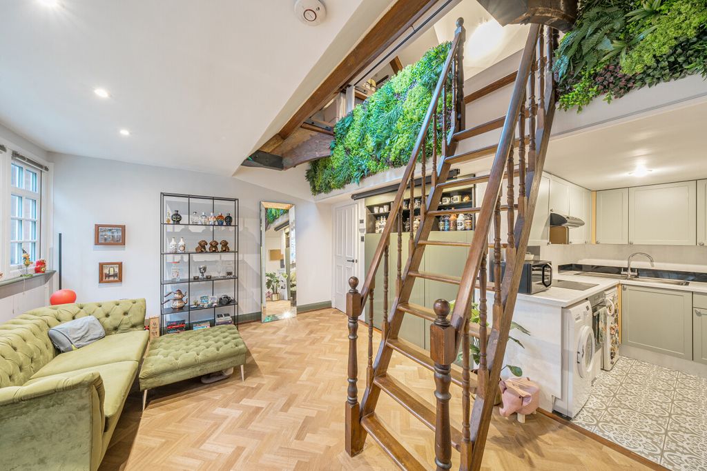 Property photo 2 of 16 1393069-16-6943Cf...