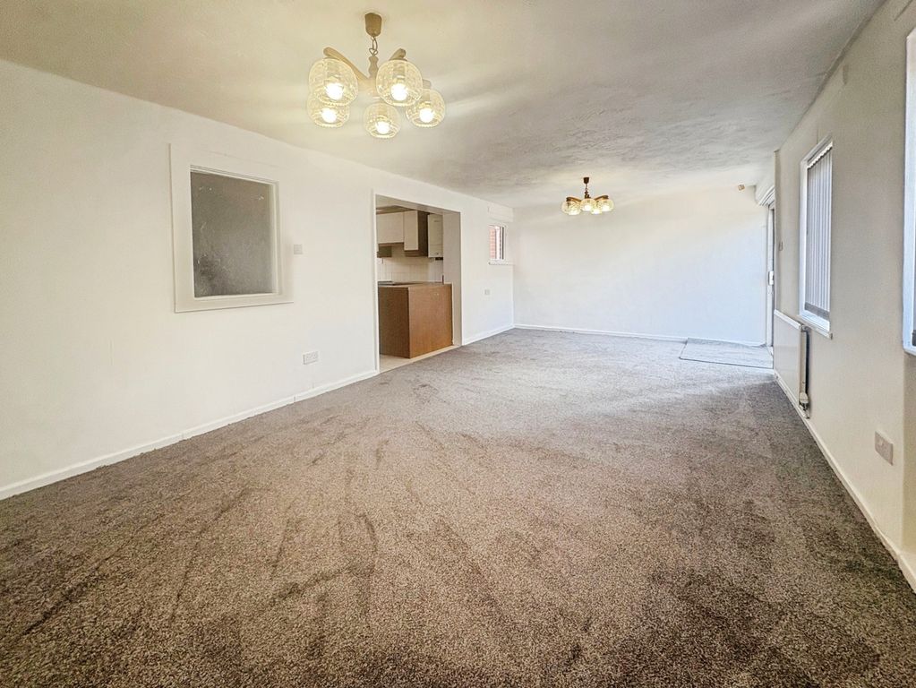 Property photo 3 of 16 Pbox-Img.Jpg