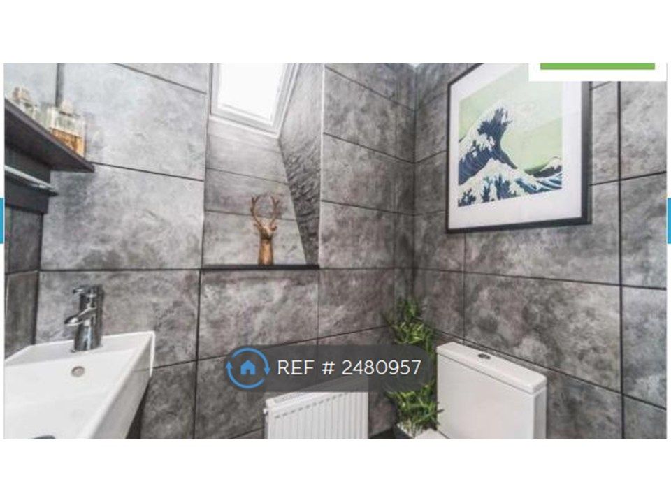 Property photo 3 of 6 Bathroom